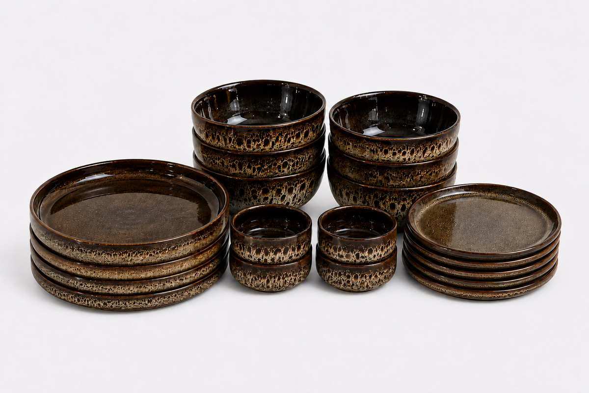 Cerae Noir Texture Stoneware Dinner Set – Brown Edition