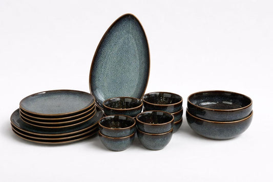 Cerae Bleu Noir DS Stoneware Dinner Set